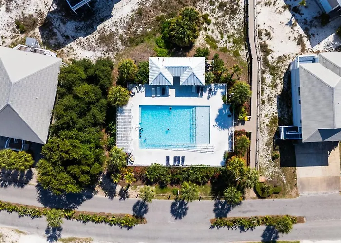 Holiday home Dog Friendly House 200ft From The Gulf Shores